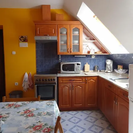 Πανσιόν Zsoli Vendeghaz